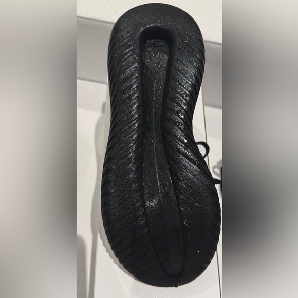 COPY - Adidas Sneakers - Picture 2 of 7